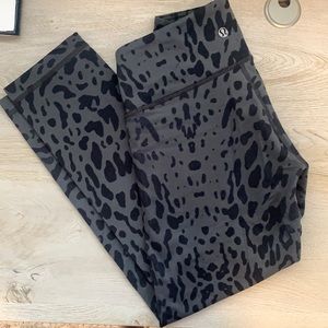 Lululemon leopard leggings - cropped